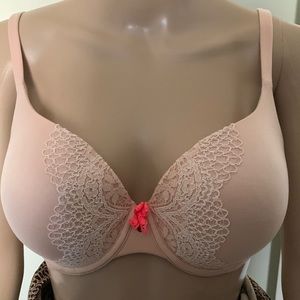 Victoria’s Secret 34DD Bra